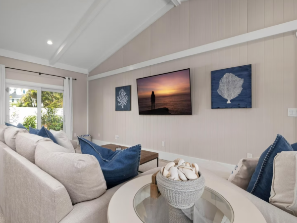 Four Bedroom Vacation Home in Holmes Beach Close to Beach